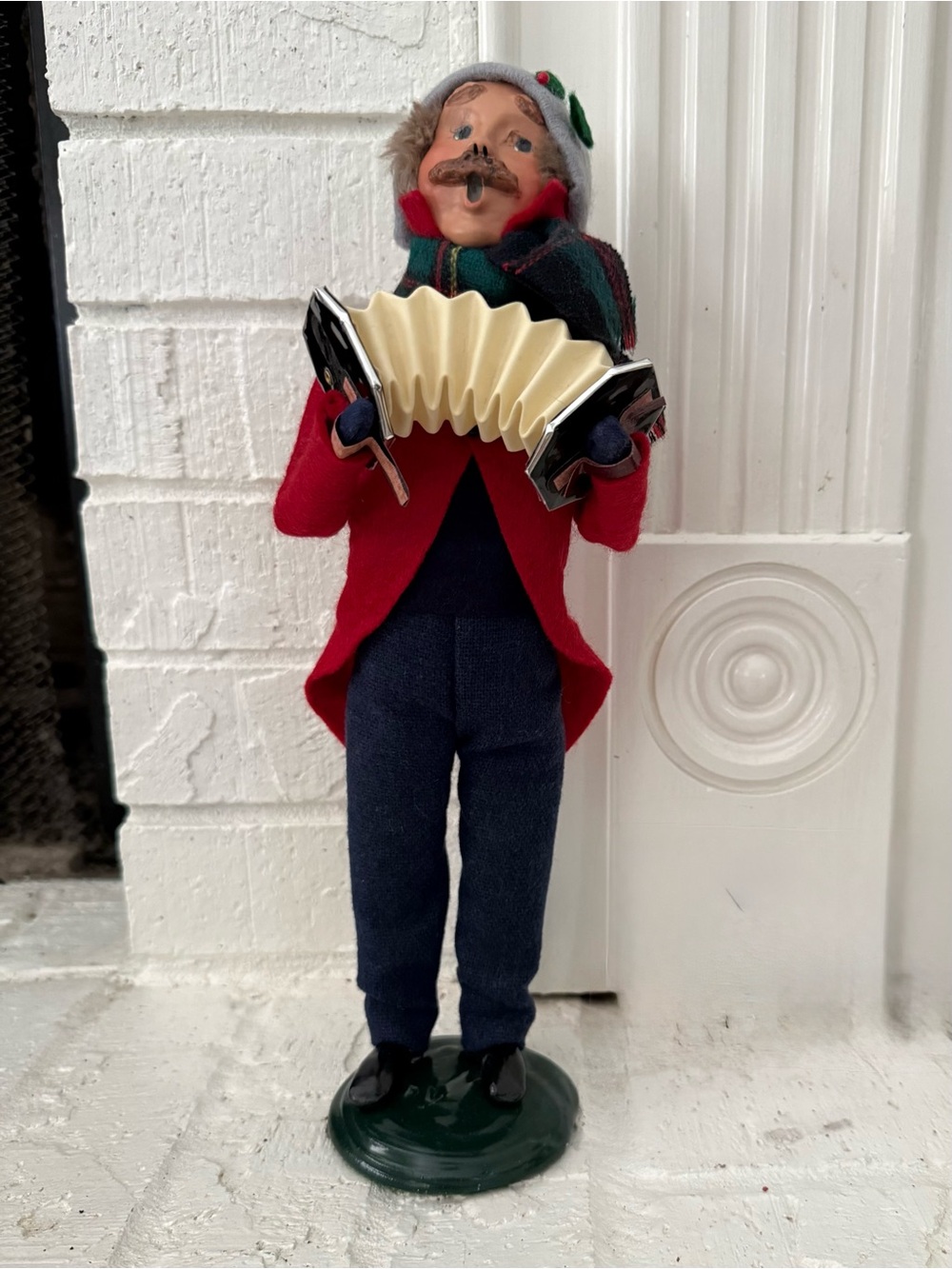 Byers Choice Caroler
